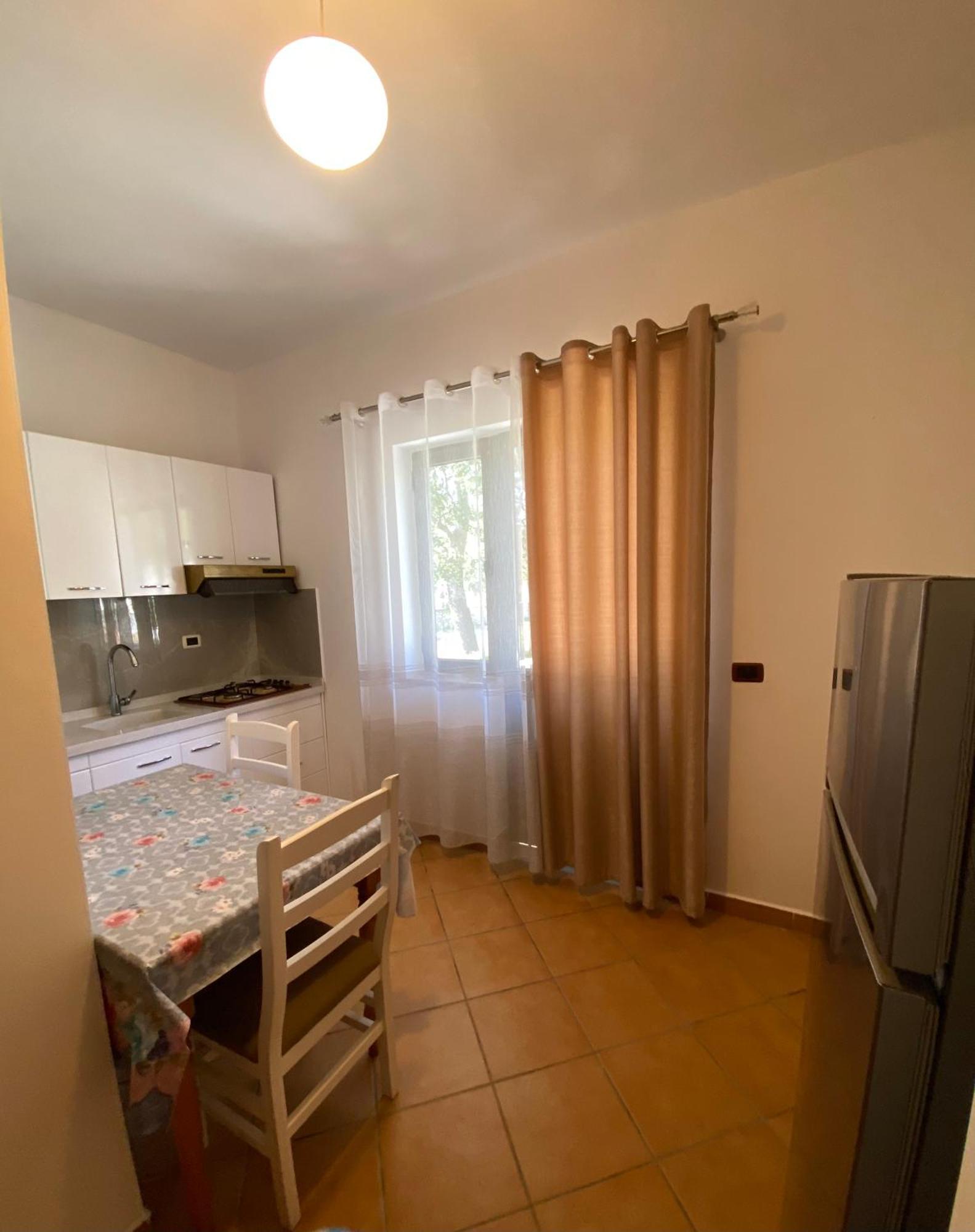 Apartment Sun Roll Baks-Rrjoll Luaran gambar